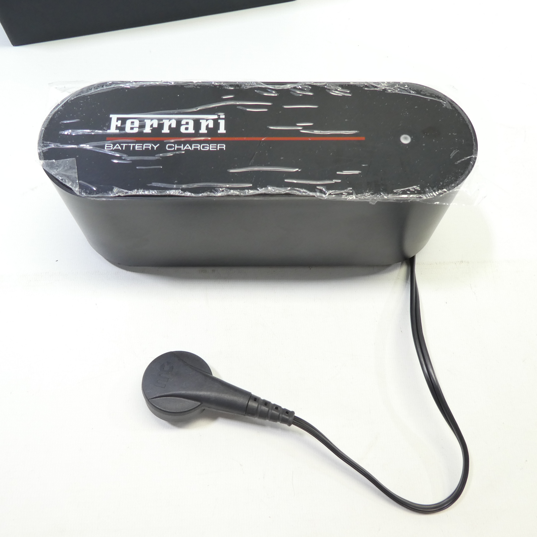 Original Ferrari 812 488 Batterieladegerät Ladegerät Battery